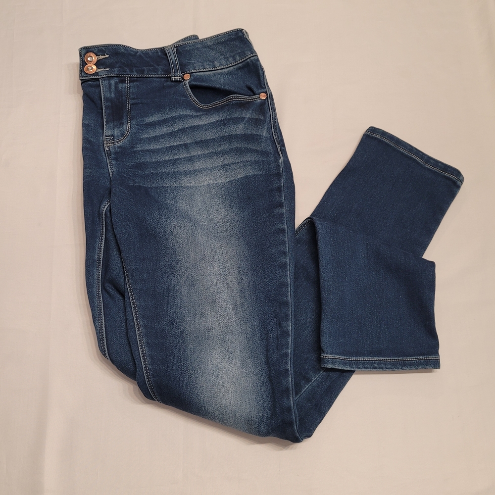 Vanity Women’s Slim Fit Jeans 31x32 Mid Rise Stretch Denim